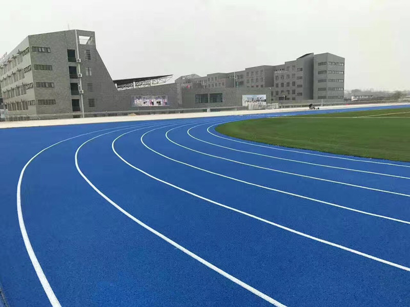 1644630321899364.jpg 蓝色跑道.jpg